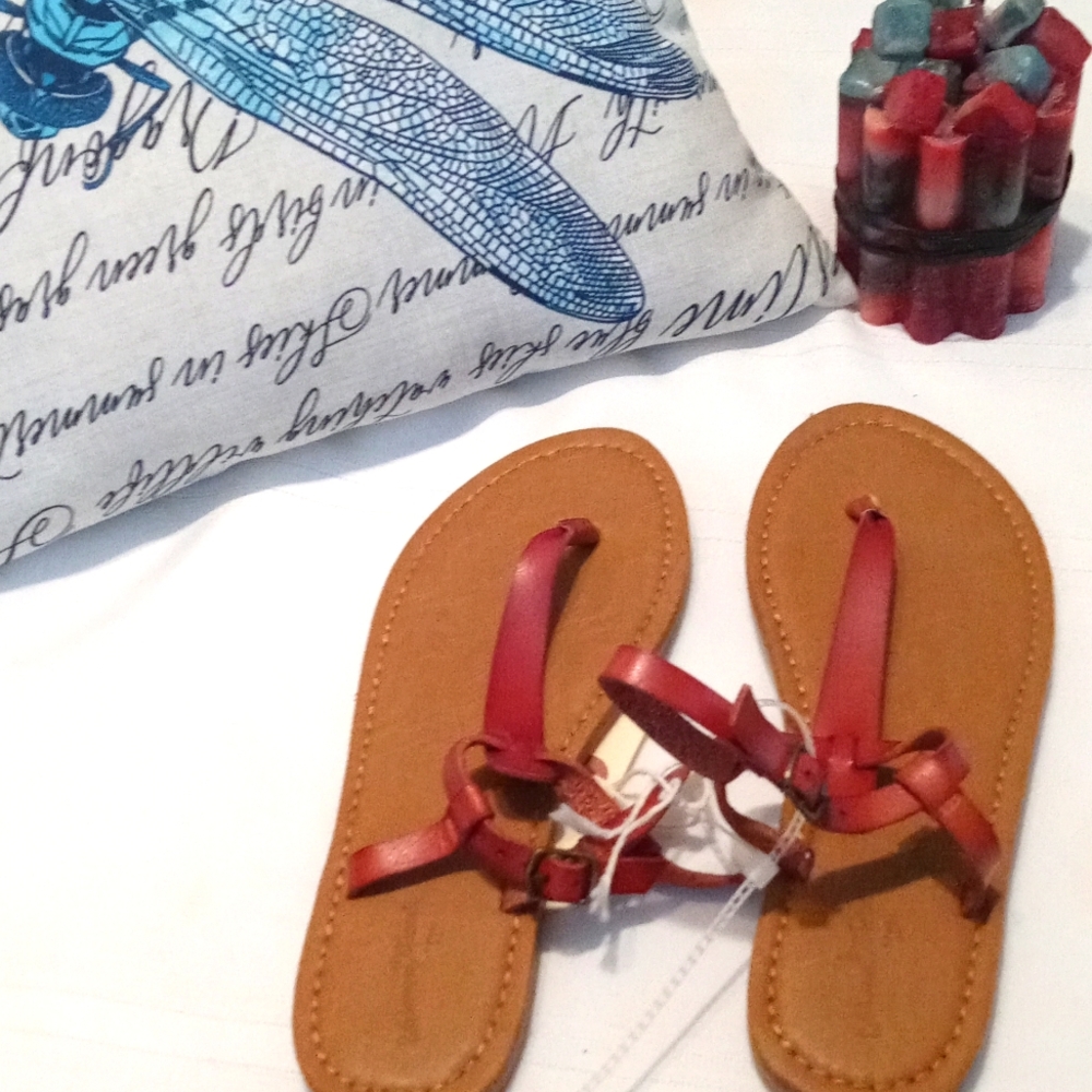 Universal Thread co. Sandals